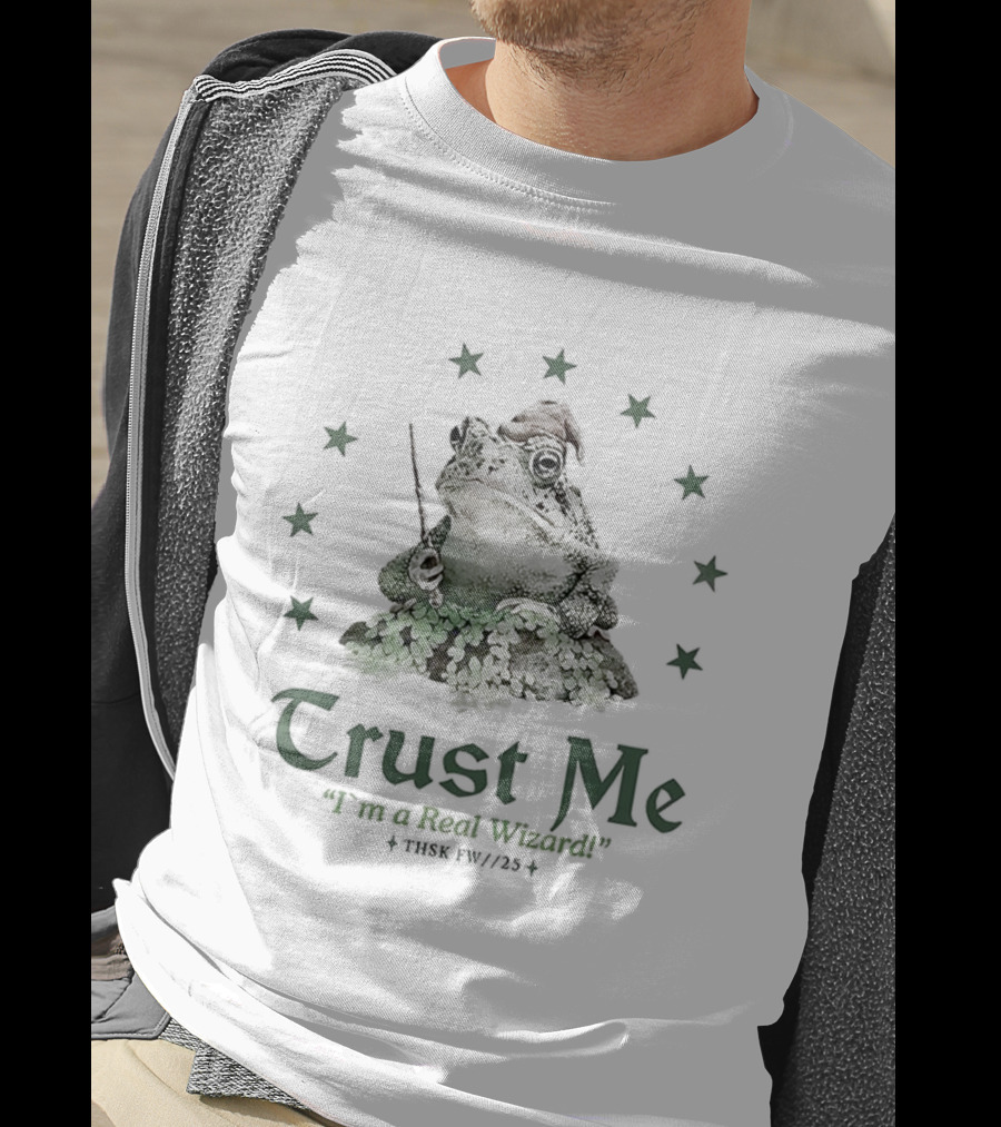 Trust Me Frog I'm A Real Wizard Magical Starry Frog Wizardry T-Shirt