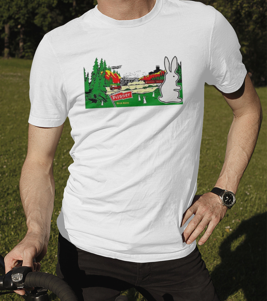 Old Style Pilsner Beer Bière Vintage Cartoon Rabbit Forest Scene T-Shirt