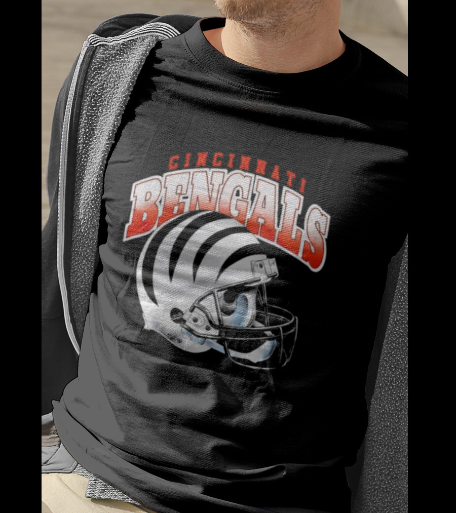 Cincinnati Bengals Gradient Helmet T-Shirt