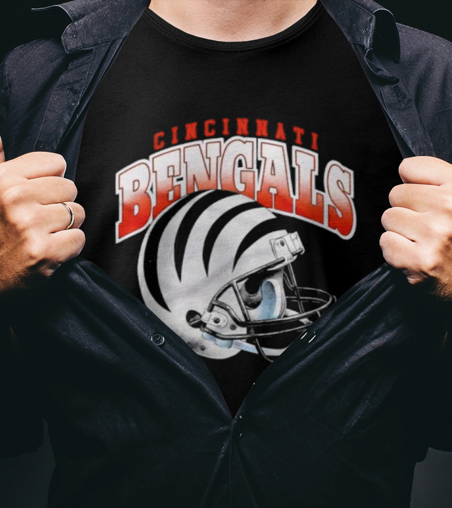 Cincinnati Bengals Gradient Helmet T-Shirt