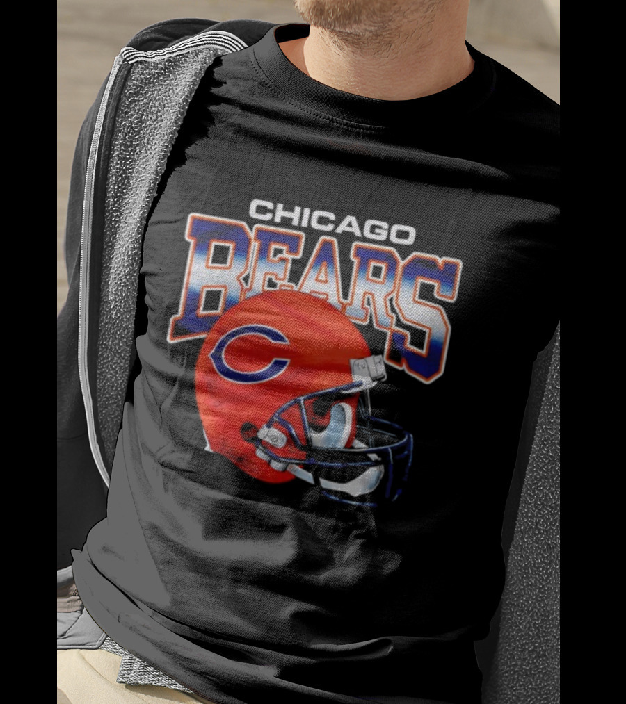 Chicago Bears Gradient Helmet Classic Team Spirit Gear T-Shirt