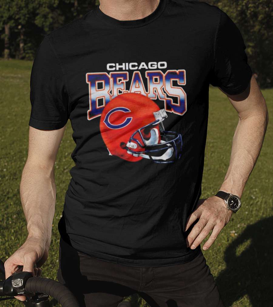 Chicago Bears Gradient Helmet Classic Team Spirit Gear T-Shirt