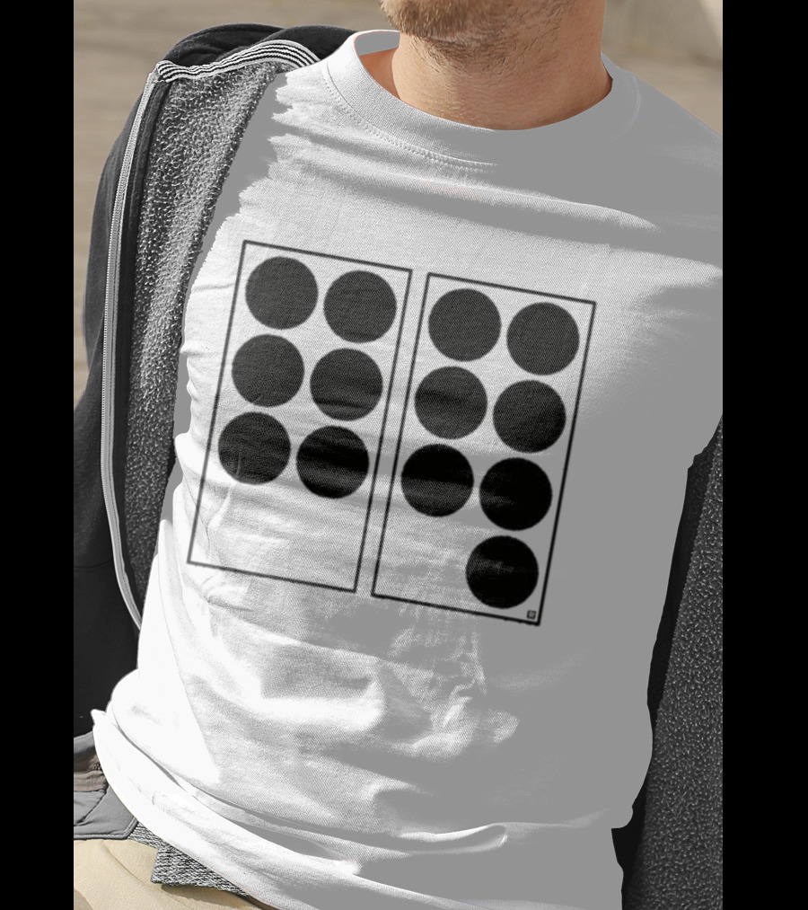 Six Seven Dots Circle Grid Pattern Retro Aesthetic T-Shirt
