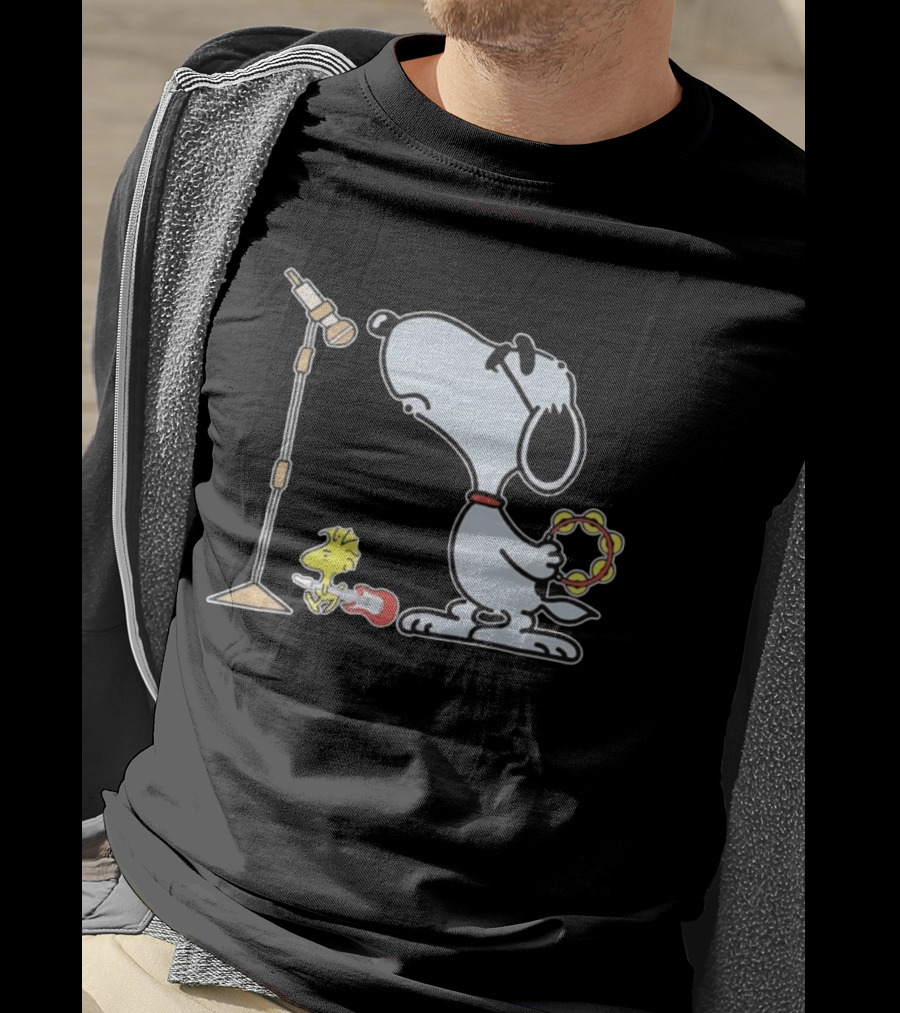 Oasis Snoopy And Woodstock Rock Band Peanuts Tambourine Guitar Microphone T-Shirt