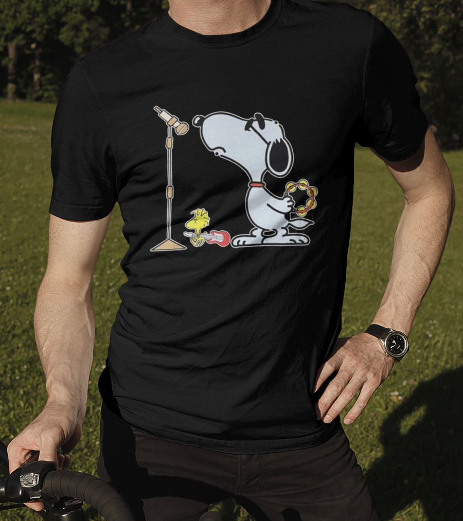 Oasis Snoopy And Woodstock Rock Band Peanuts Tambourine Guitar Microphone T-Shirt