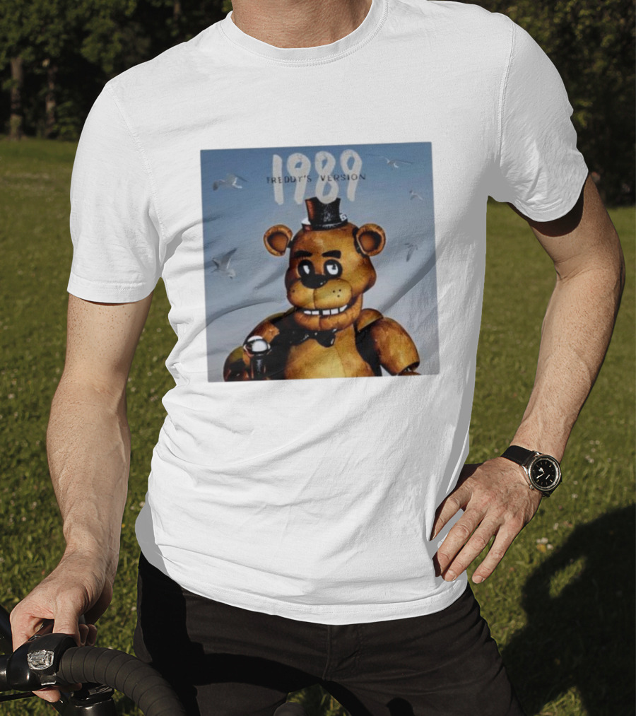 1989 Freddy's Version Bear With Microphone And Seagulls T-Shirt