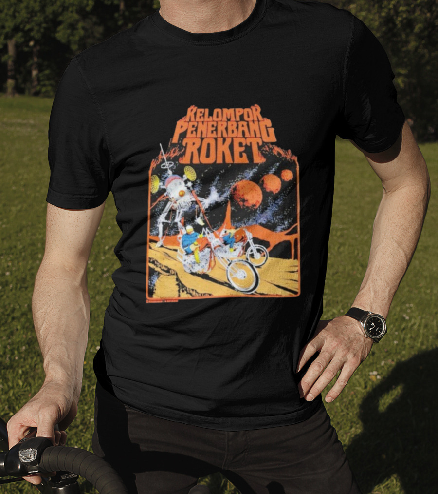 Kelompor Penerbang Roket Astronauts On Motorbikes With Mars And Spacecraft T-Shirt