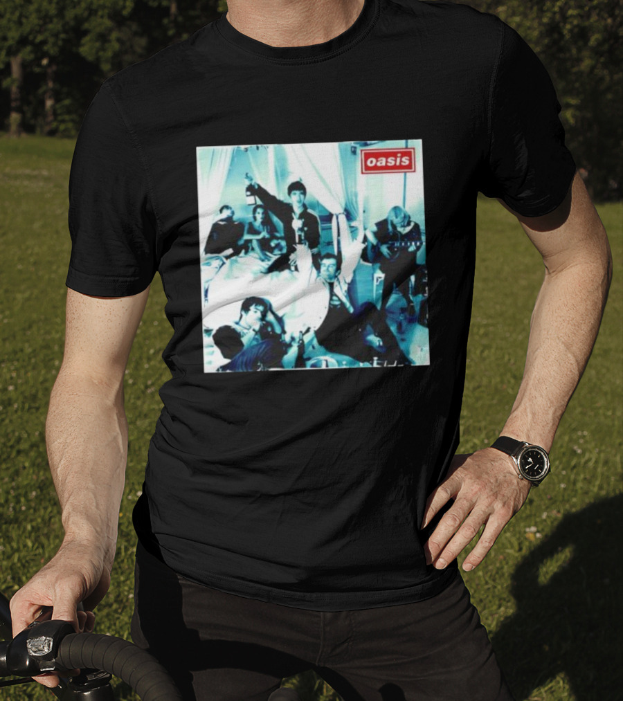 Oasis Cigarettes & Alcohol Vintage Band Photo Iconic Music Style T-Shirt