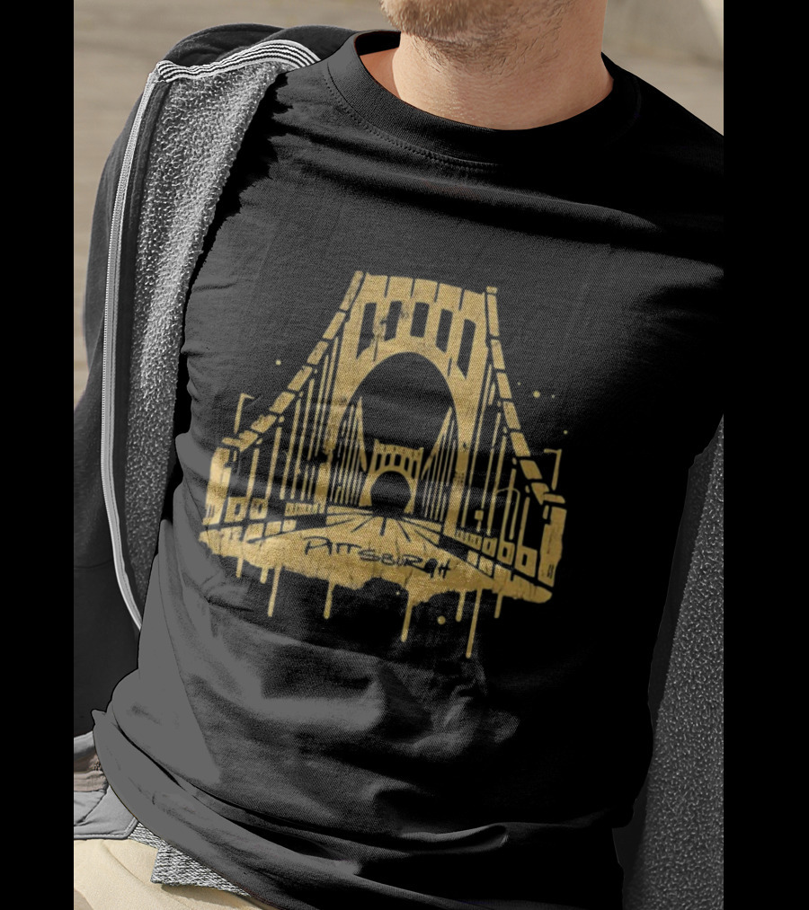 Bridge Graffiti Pittsburgh Steelers City Football Vintage T-Shirt