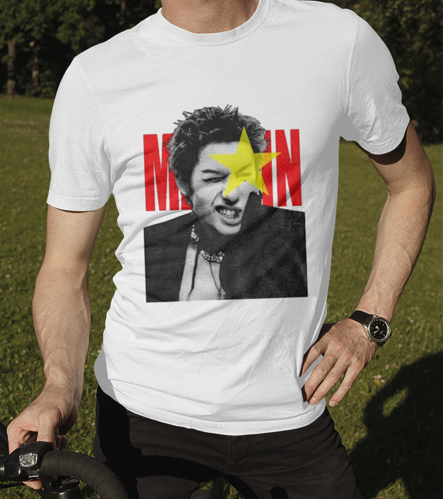 Martin Cortis Vintage Kpop Star 90s Style Iconic Yellow Star T-Shirt