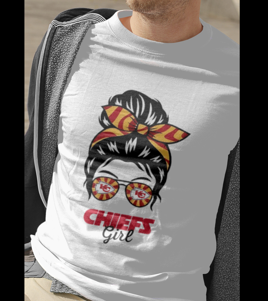 Kansas City Chiefs Girl Messy Bun With Striped Bow And Glasses T-Shirt