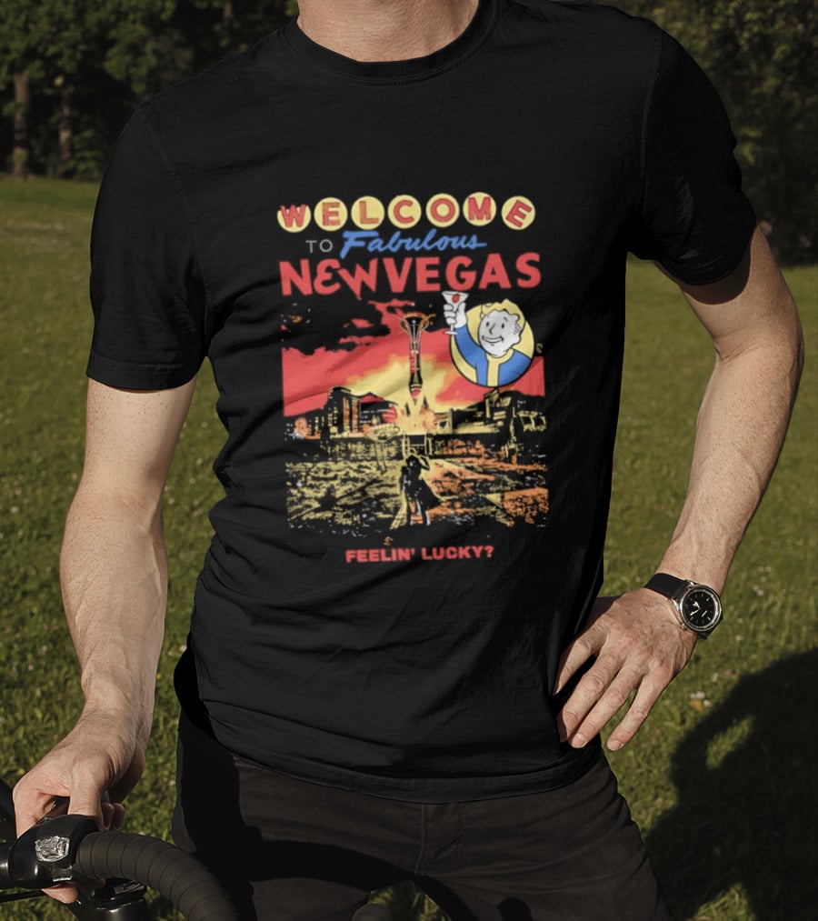Welcome To Fabulous New Vegas Feeling Lucky Vintage Style Retro Gaming T-Shirt