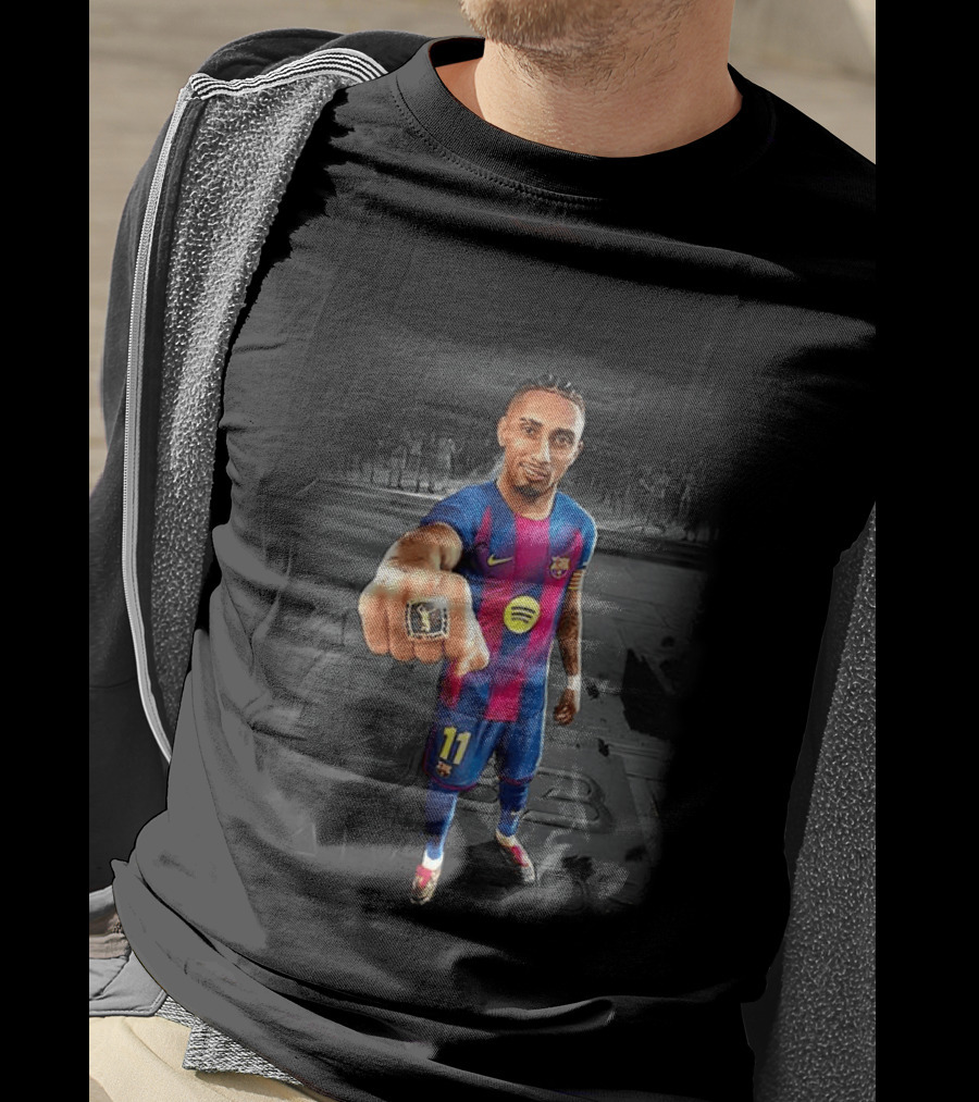 Raphinha 433 Barcelona Player Of The Year 2025 Award Winning Image T-Shirt