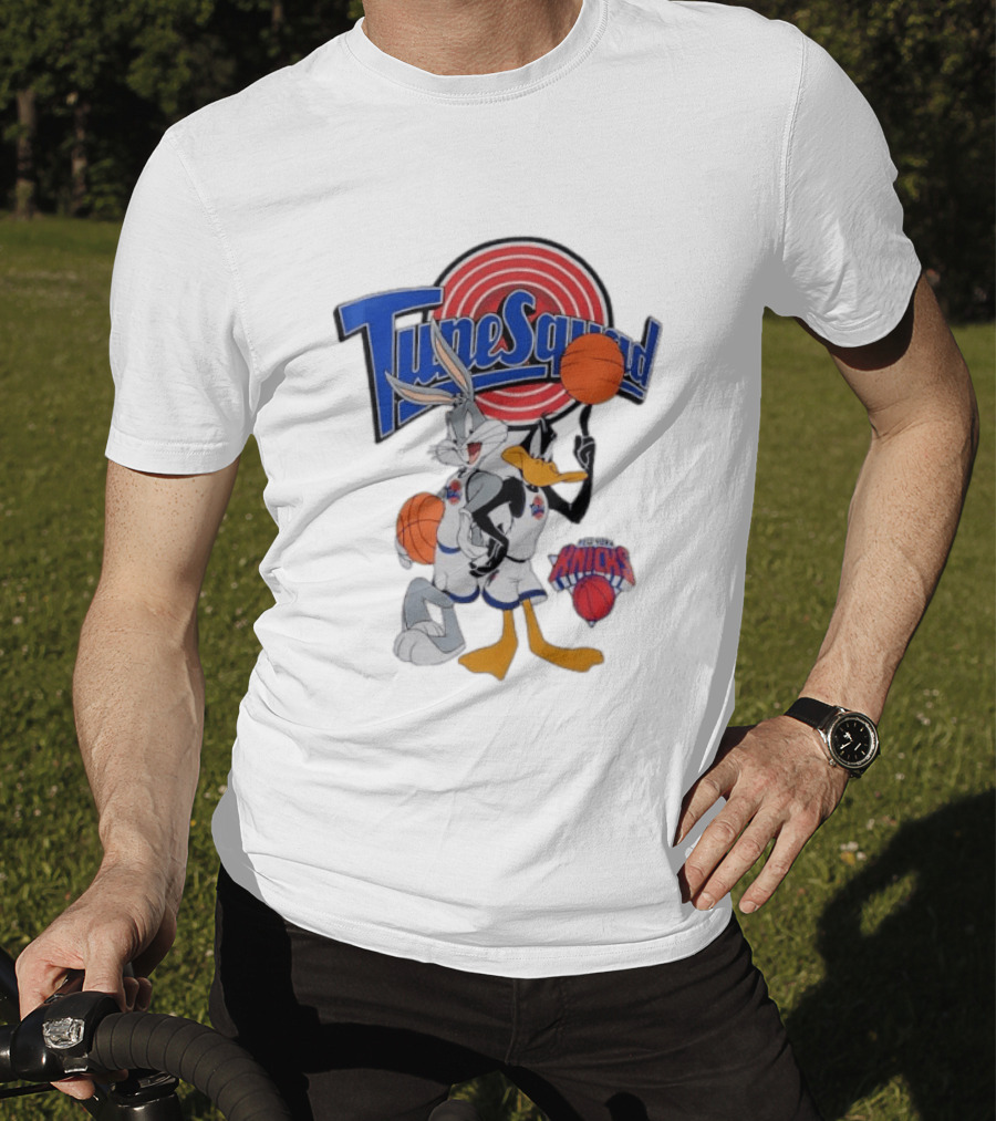 TuneSquad Bugs Bunny Daffy Duck New York Knicks Basketball Sports T-Shirt