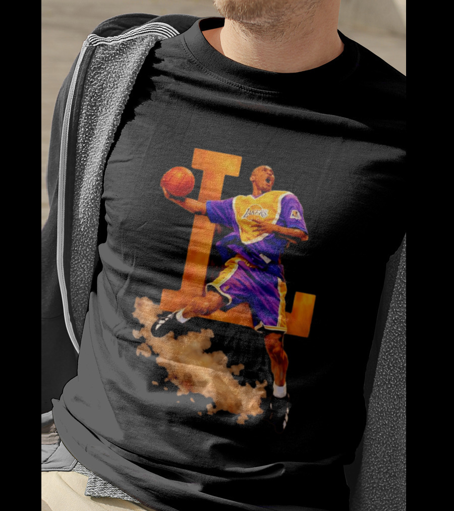 Kobe Bryant Los Angeles Lakers Iconic Slam Dunk Action T-Shirt