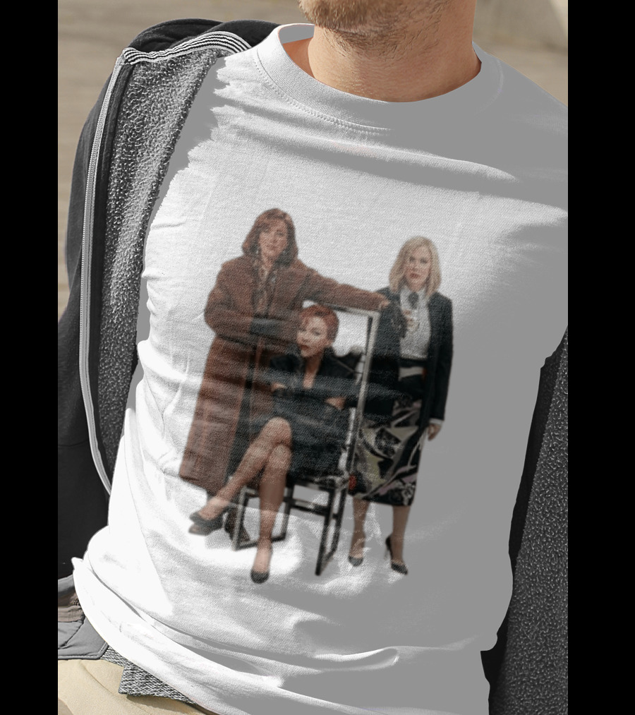 Catherine O'Hara Moira Schitt's Creek Iconic Fashion Ensemble T-Shirt