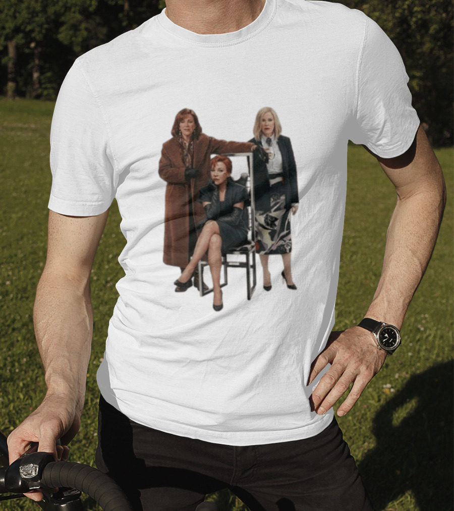 Catherine O'Hara Moira Schitt's Creek Iconic Fashion Ensemble T-Shirt