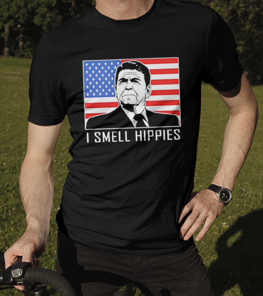 I Smell Hippies Ronald Reagan American Flag Stars And Stripes T-Shirt