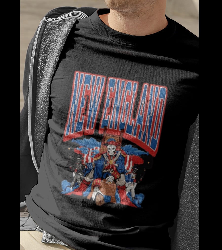New England Skeleton Pirates Patriots Football American Flag T-Shirt