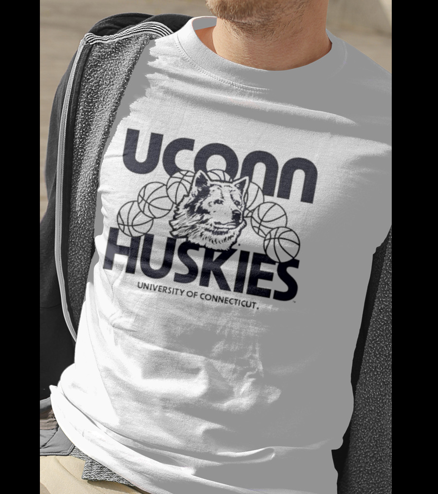 UConn Huskies Basketball 1970s University Of Connecticut T-Shirt