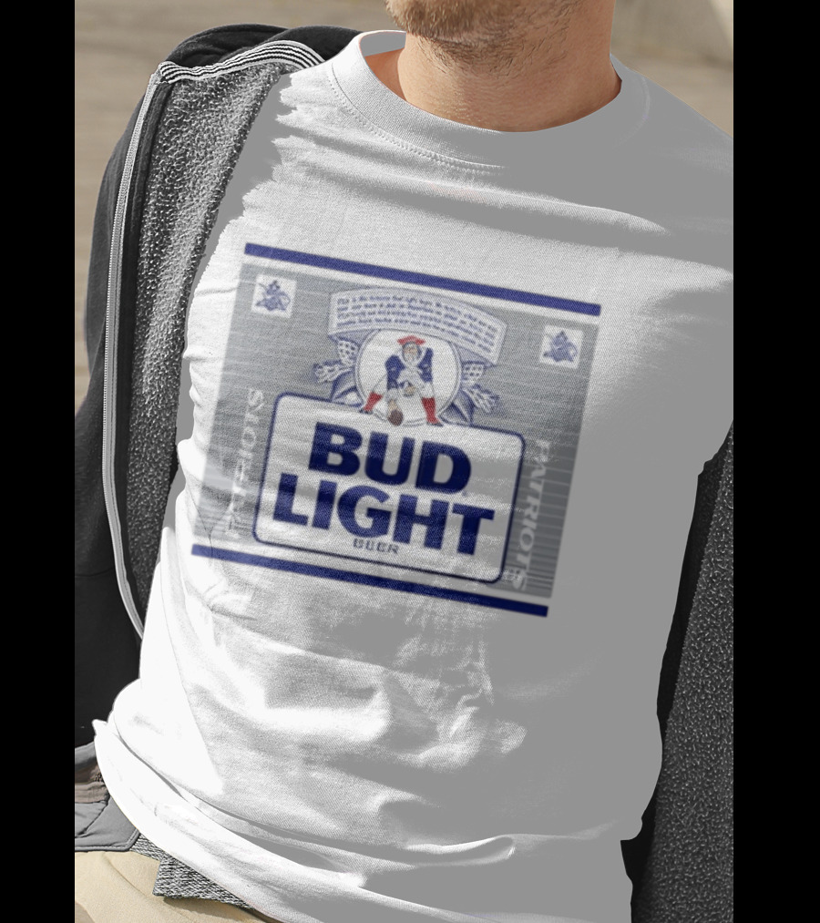 New England Patriots Bud Light Crest Mitchell & Ness Pullover T-Shirt