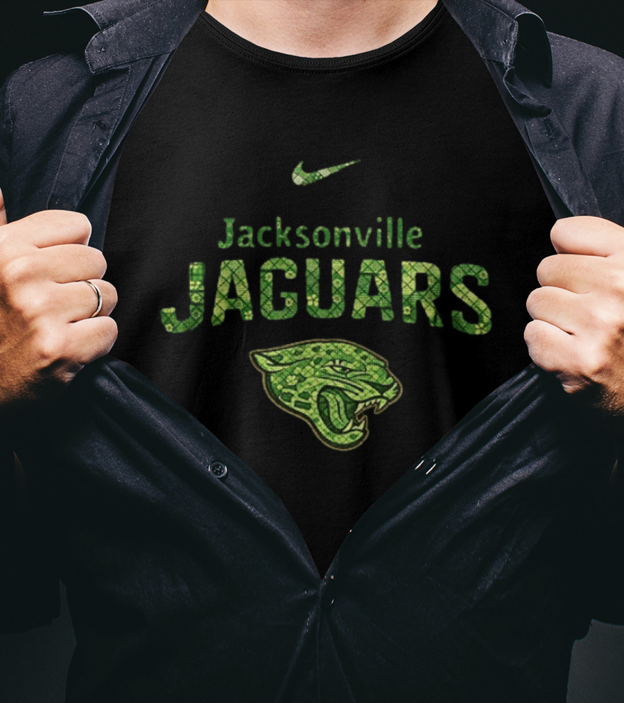 Jacksonville Jaguars X Snoopy Who Needs Luck T-Shirt