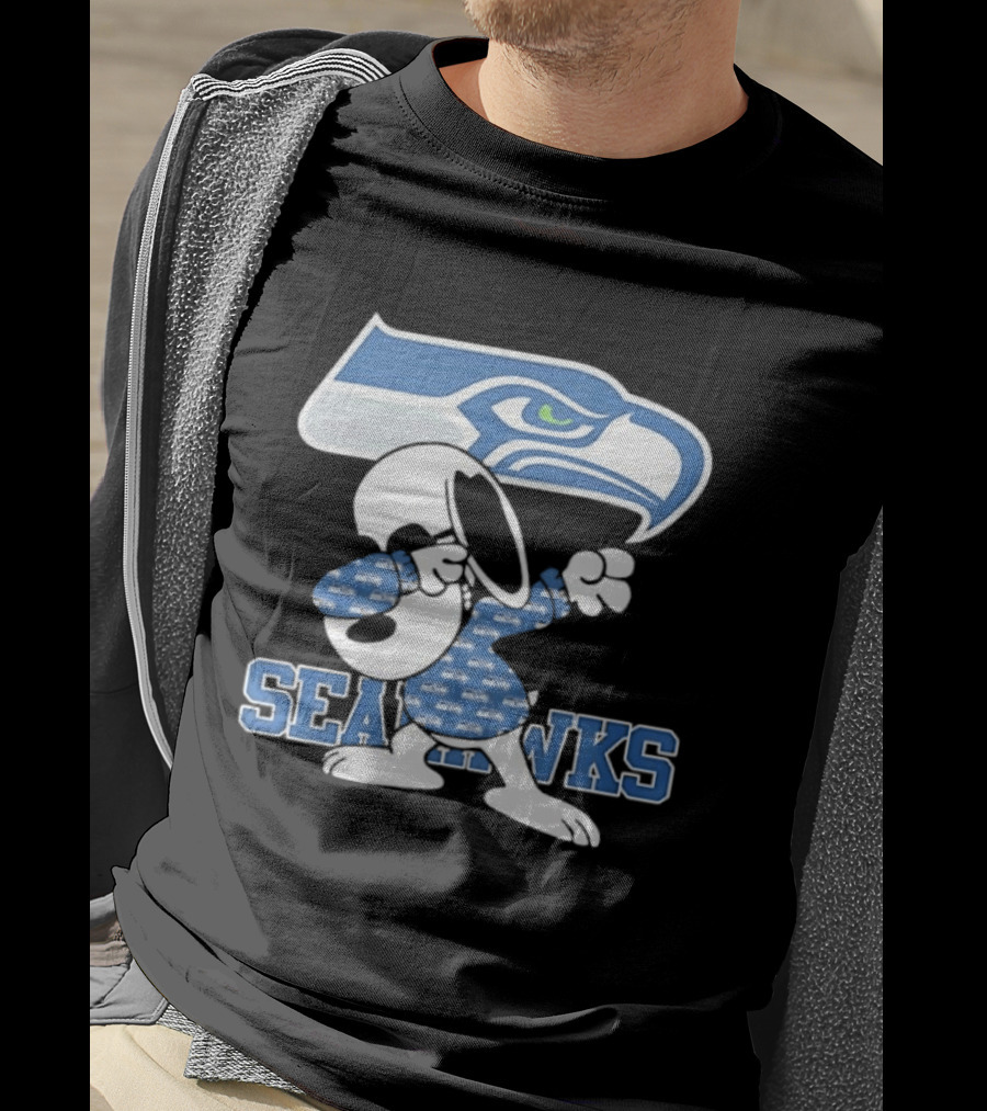 Seattle Seahawks Snoopy Peanuts NFL Team Collaboration T-Shirt