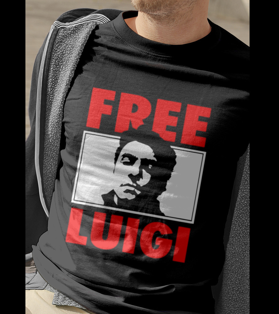 Free Luigi Mangione Shot Face Red T-Shirt