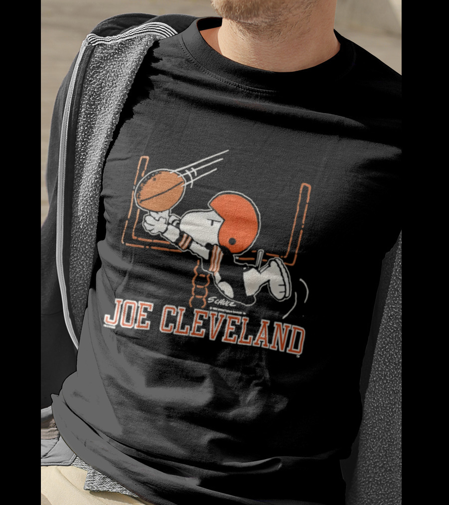 Joe Cleveland Browns Football Peanuts Comic T-Shirt