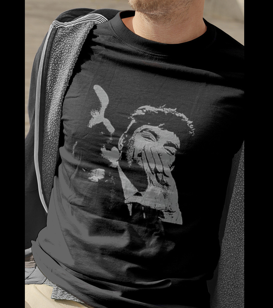 Trending Fuentes Wanghaf Grayscale Expression T-Shirt