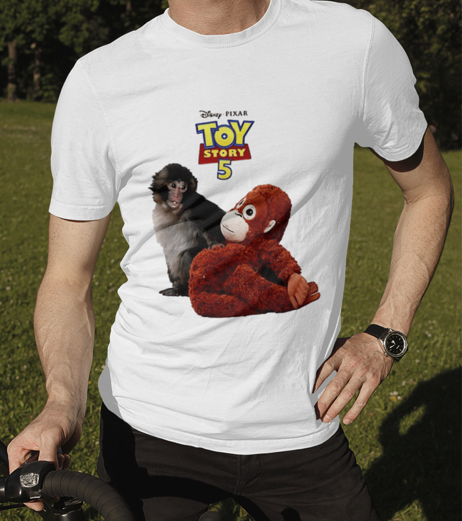 Disney Pixar Toy Story 5 Macaco Punch Stuffed Monkey T-Shirt