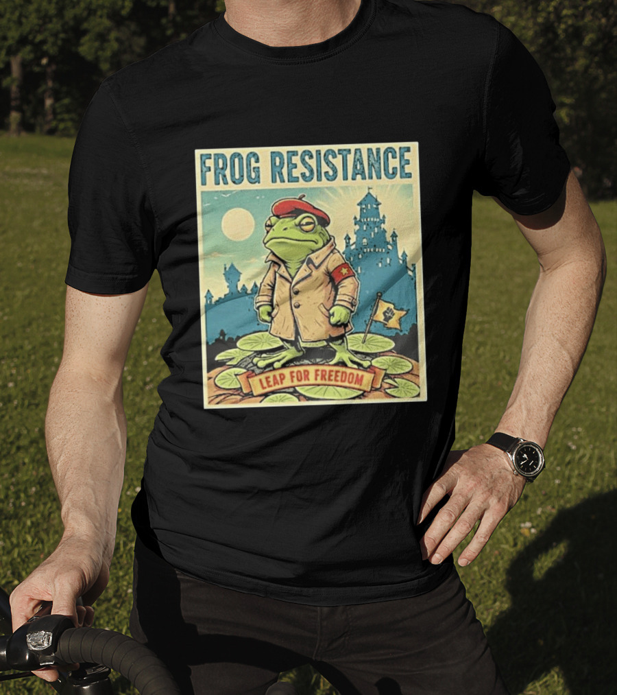 Classic Frog Resistance Leap For Freedom Castle Beret Moonlight Lily Pads T-Shirt