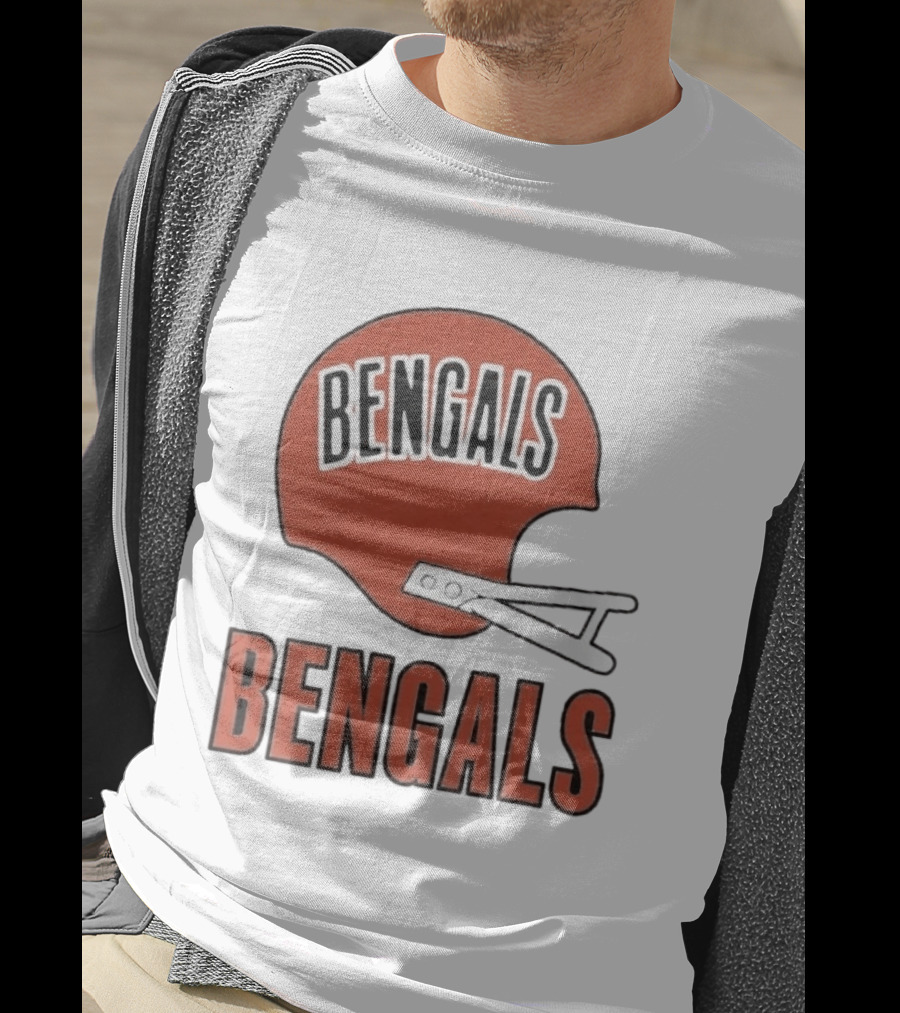 Bengals Big Helmet Cincinnati Football Team Retro Fan Gear T-Shirt