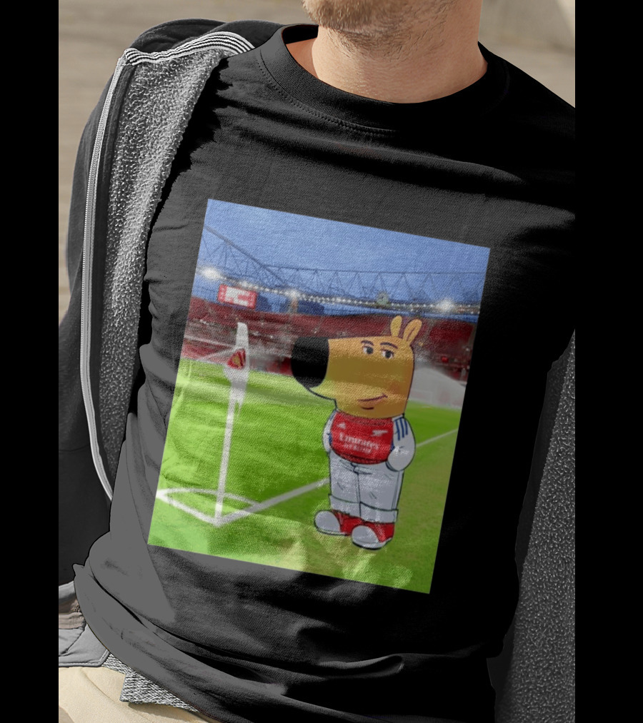 Chill Cartoon Dog In Arsenal Kit At Stadium Awaiting UCL Victory T-Shirt