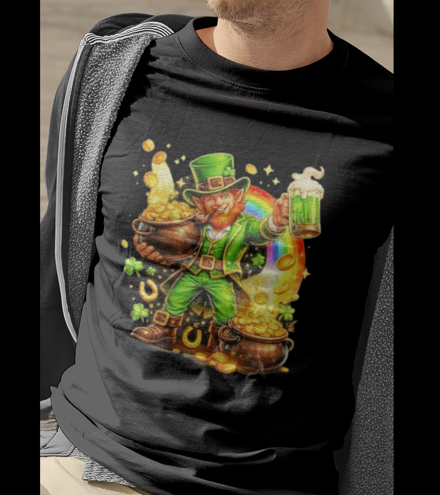 St Patricks Day Irish Leprechaun Cheers With Pot Of Gold And Rainbow Luck T-Shirt