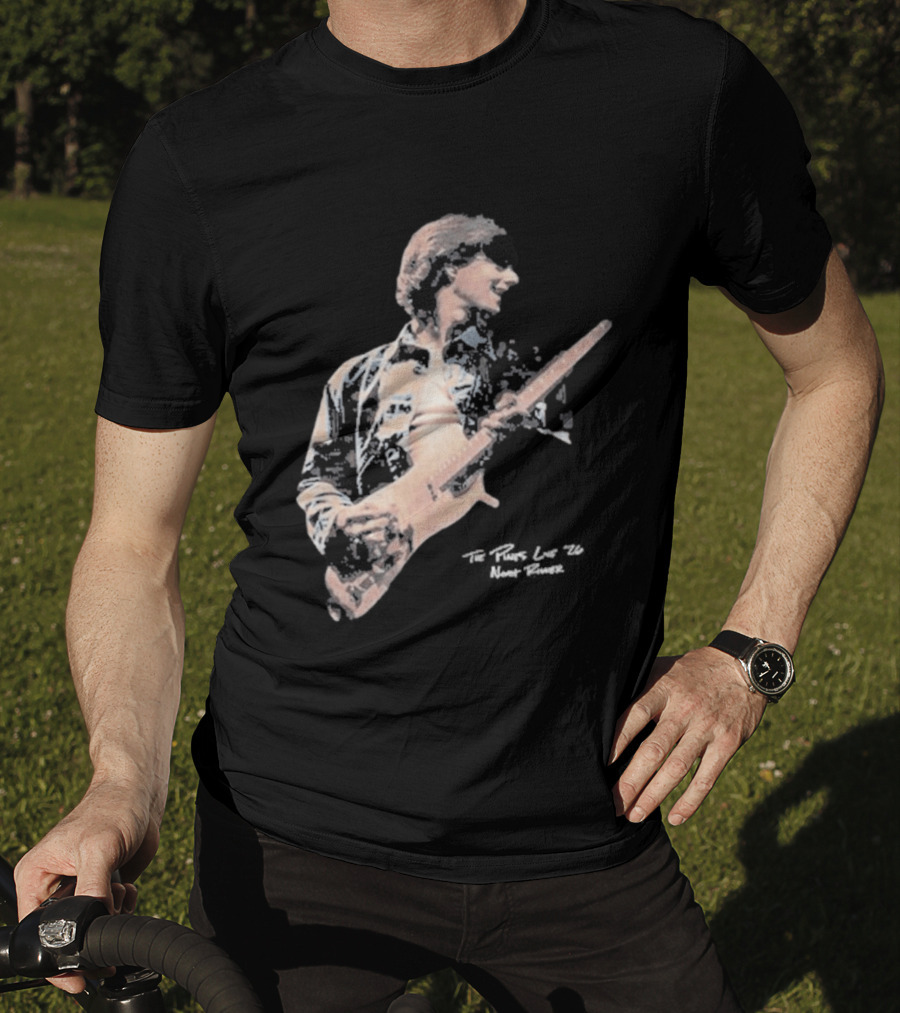 Noah Rinker Spring 2026 Tour Vintage Guitarist T-Shirt