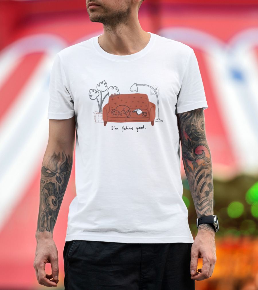 Wituka I'm Feline Good Cat On Couch With Coffee Cup And Lamp T-Shirt