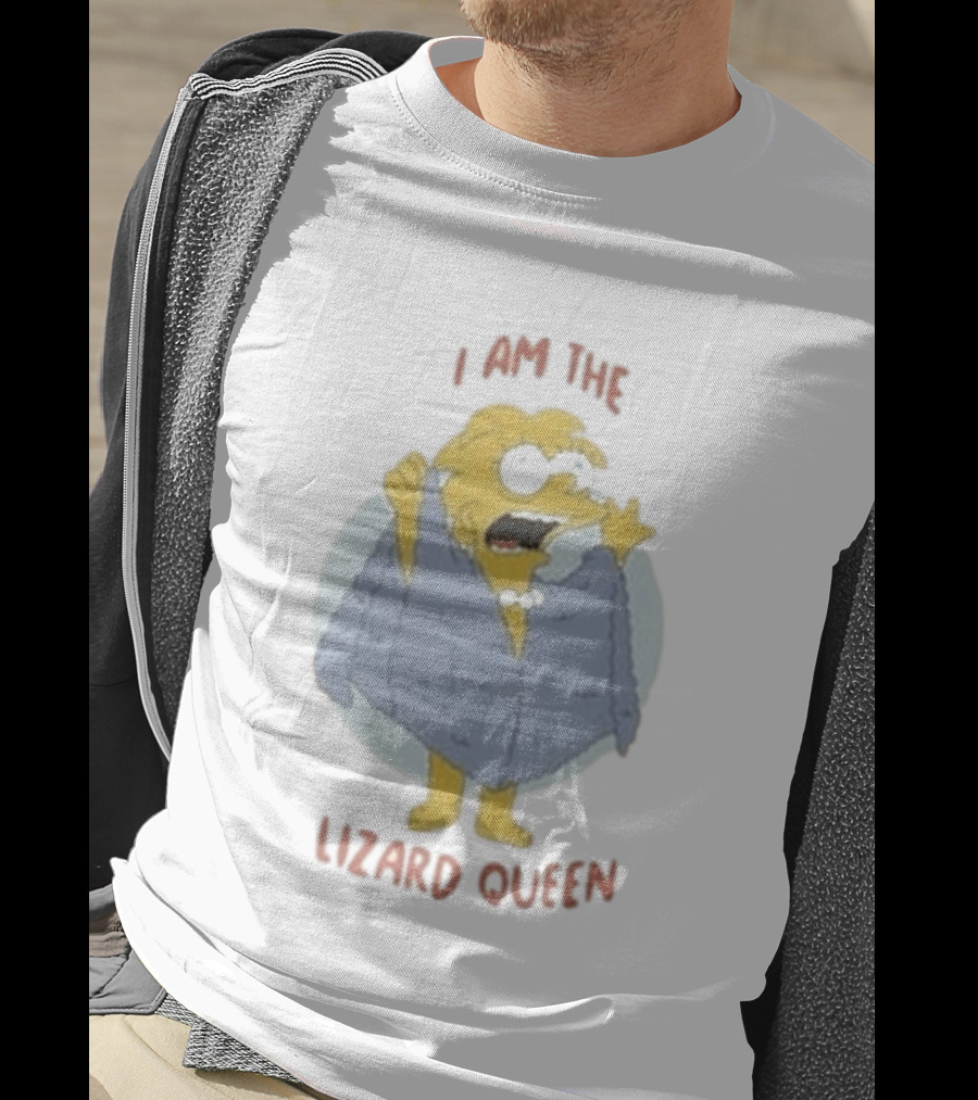 I Am The Lizard Queen Funny Cartoon Character Scene T-Shirt