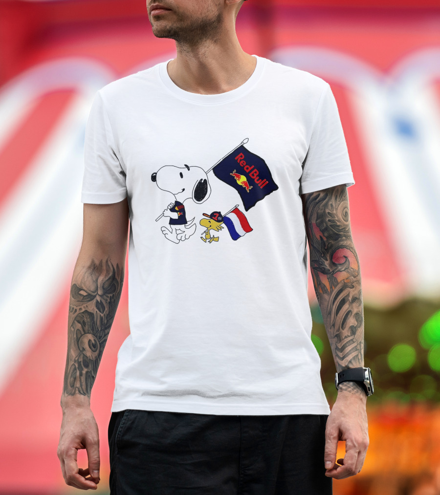 Snoopy Woodstock Red Bull Racing F1 Flag Peanuts Character Collaboration T-Shirt