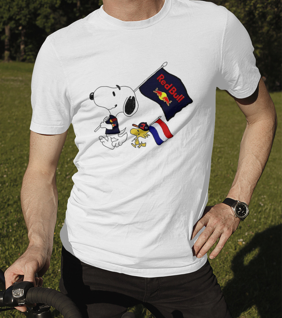 Snoopy Woodstock Red Bull Racing F1 Flag Peanuts Character Collaboration T-Shirt