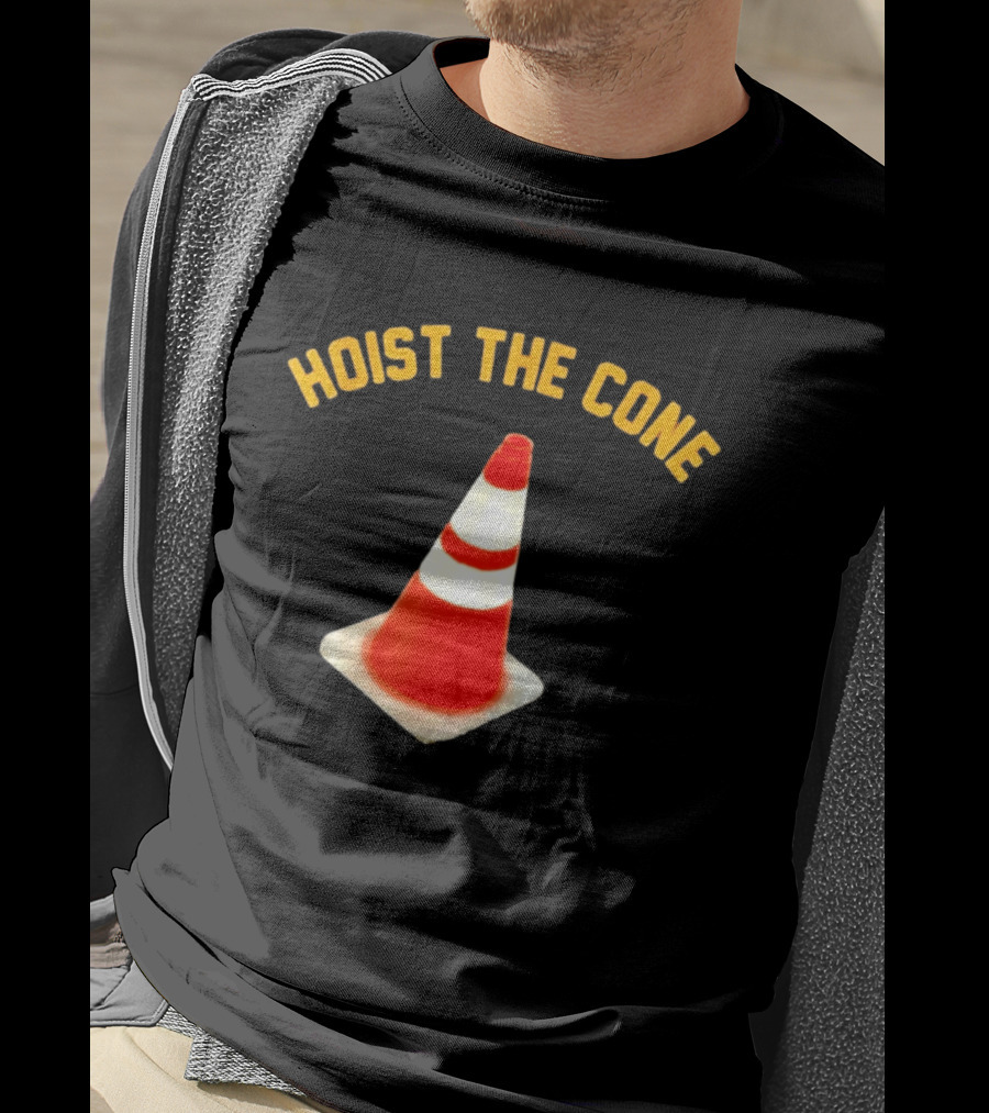 Pittsburgh Pirates Hoist The Cone Baseball Lifestyle Traffic Cone T-Shirt