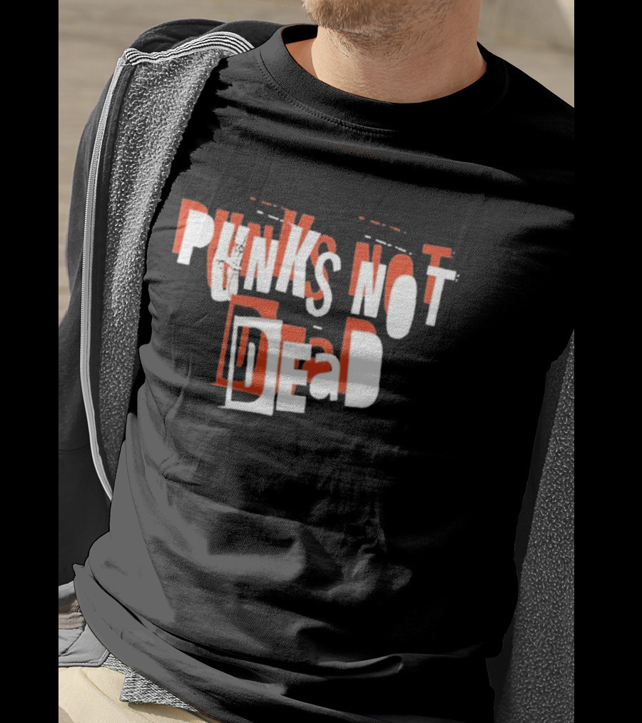 Punks Not Dead 76 26 Distorted T-Shirt