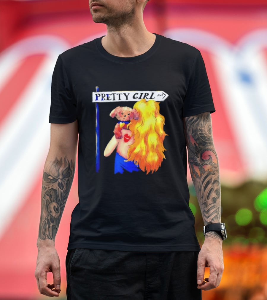 Pretty Girl Avenue Blonde Woman With Teddy Bear And Heart Tattoo T-Shirt