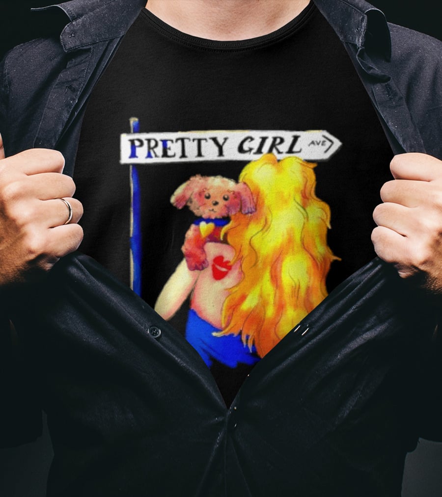 Pretty Girl Avenue Blonde Woman With Teddy Bear And Heart Tattoo T-Shirt