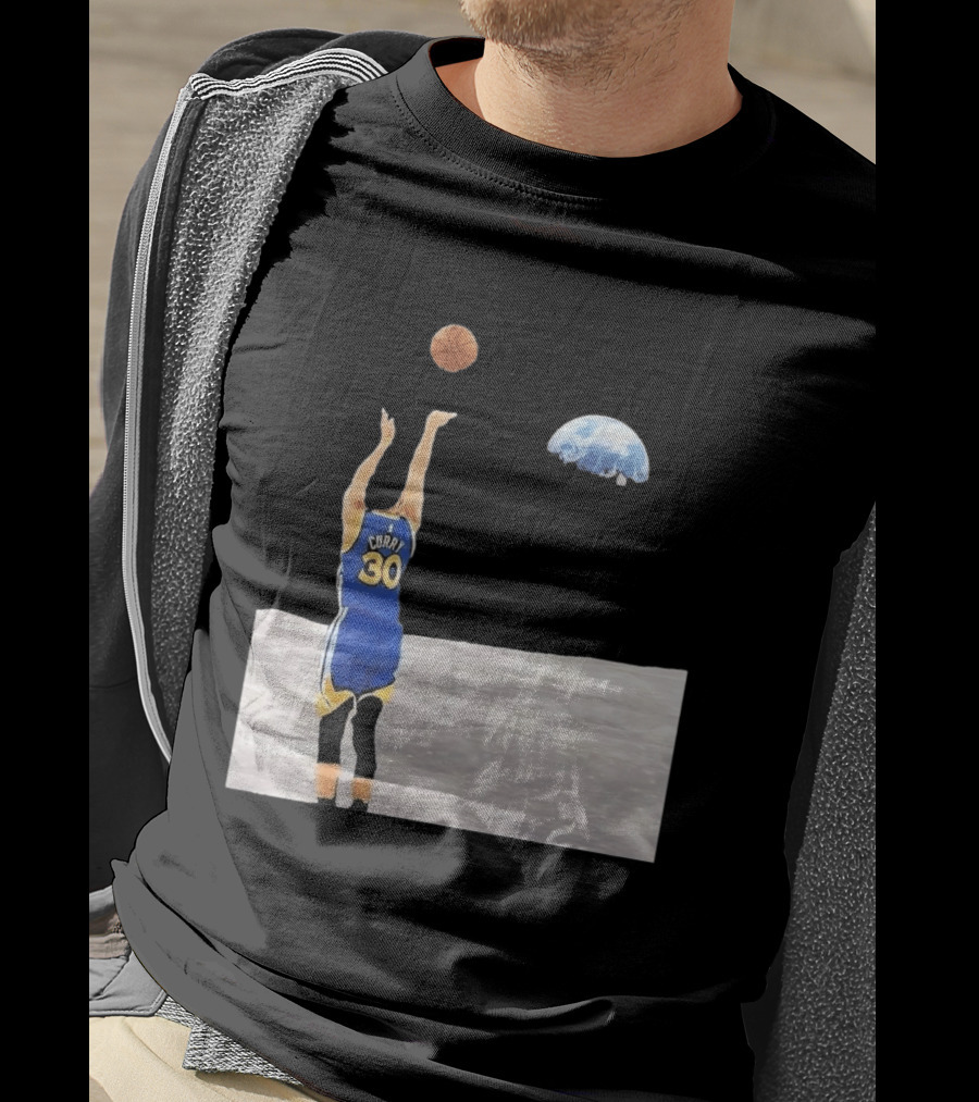 Stephen Curry 30 Shooting Basketball From Moon Earth View T-Shirt