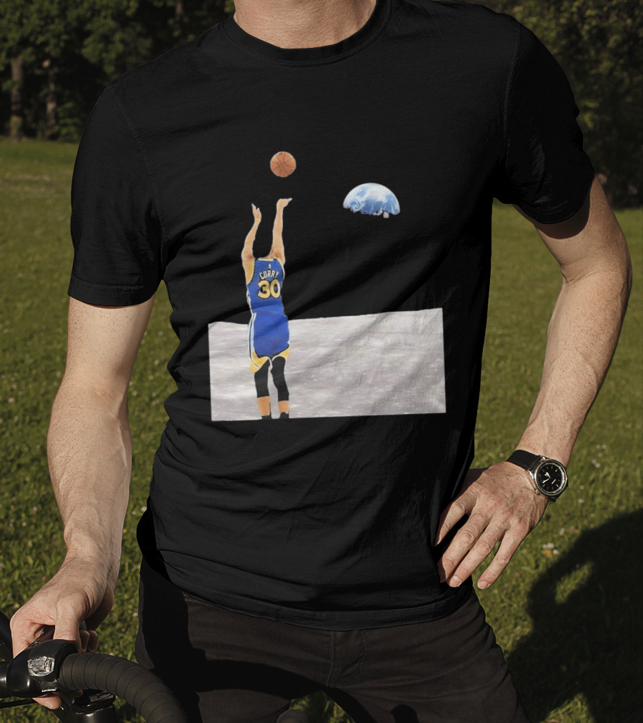 Stephen Curry 30 Shooting Basketball From Moon Earth View T-Shirt