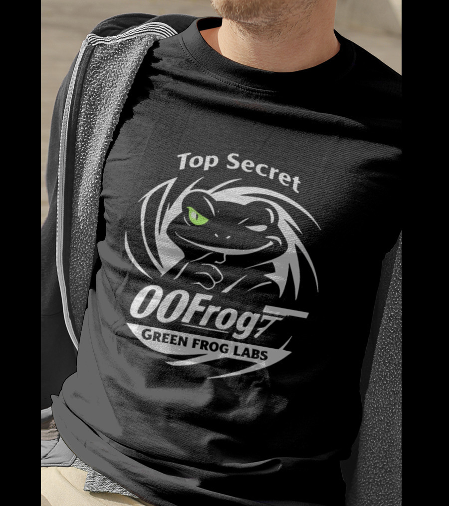 Top Secret 00Frog7 Green Frog Labs Covert Agent Frog T-Shirt