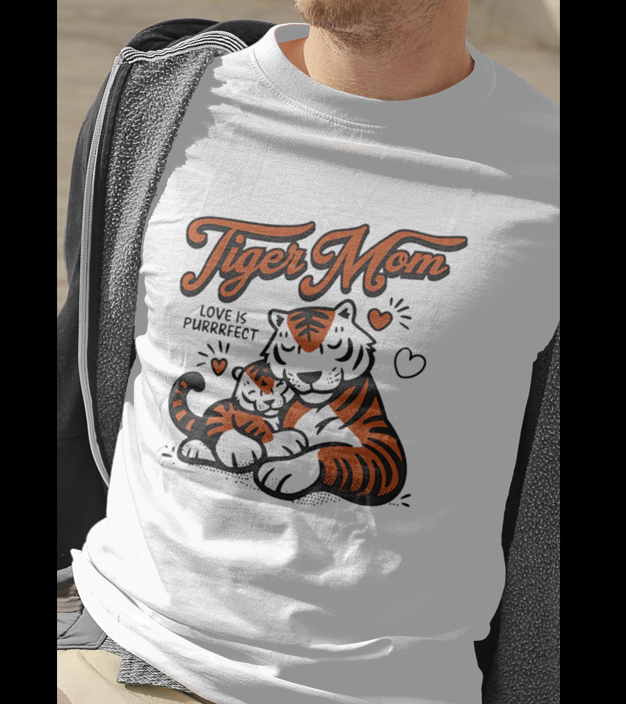Tiger Mom Love Is Purrfect Cute Tiger Illustration With Heart T-Shirt