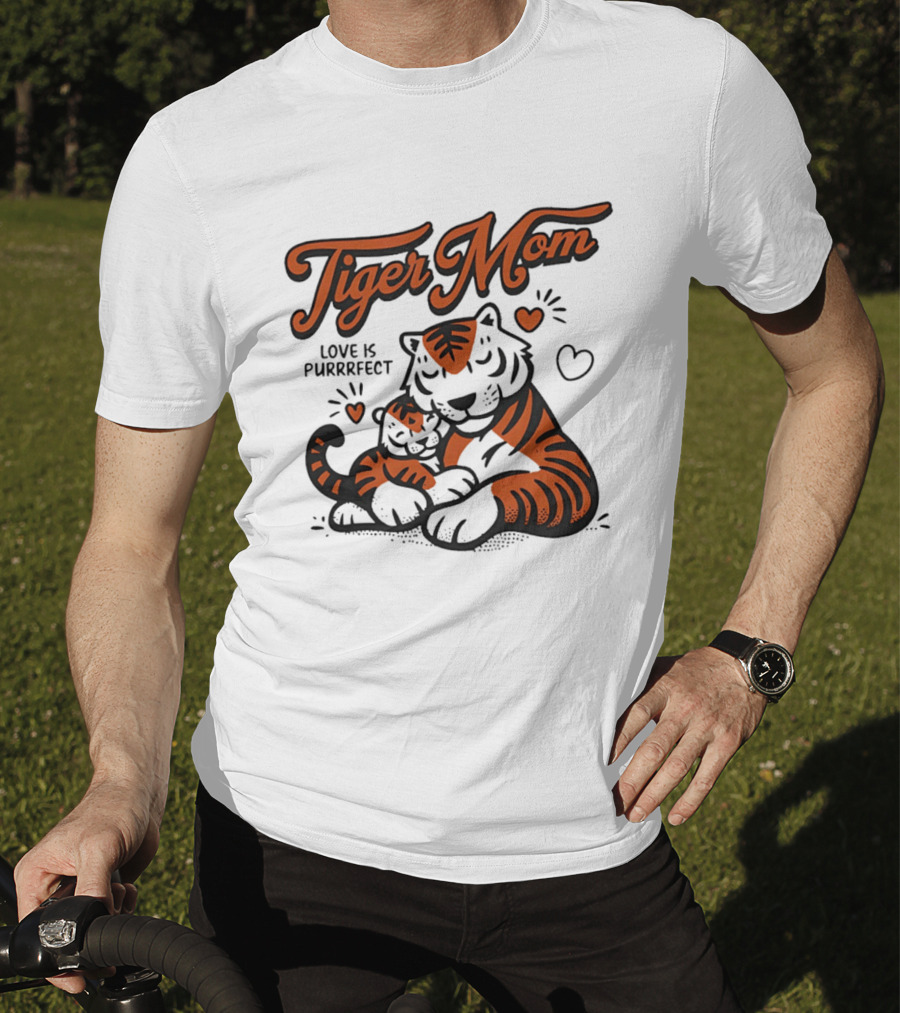 Tiger Mom Love Is Purrfect Cute Tiger Illustration With Heart T-Shirt