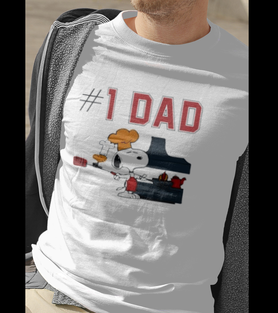 Snoopy #1 Dad BBQ Chef Cooking Grilling Peanuts Comic Strip T-Shirt